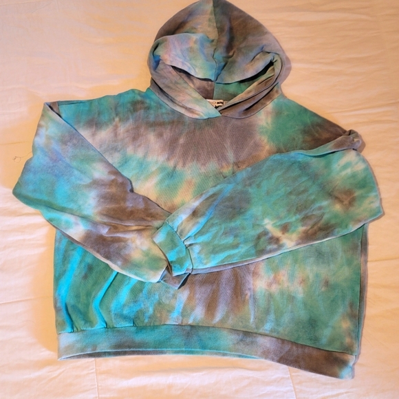 Fashion Nova tye dye sweatshirt - Picture 2 of 3